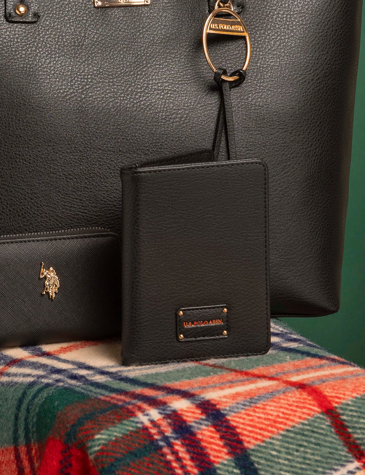 U.S. Polo Assn. SOLID PASSPORT CASE 2 U.S. Polo Assn. SOLID PASSPORT CASE - Image 2